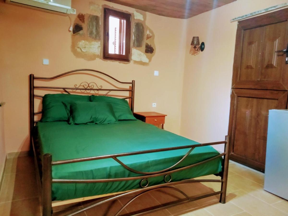 Panos Stone Tower Villa Paliros Bagian luar foto